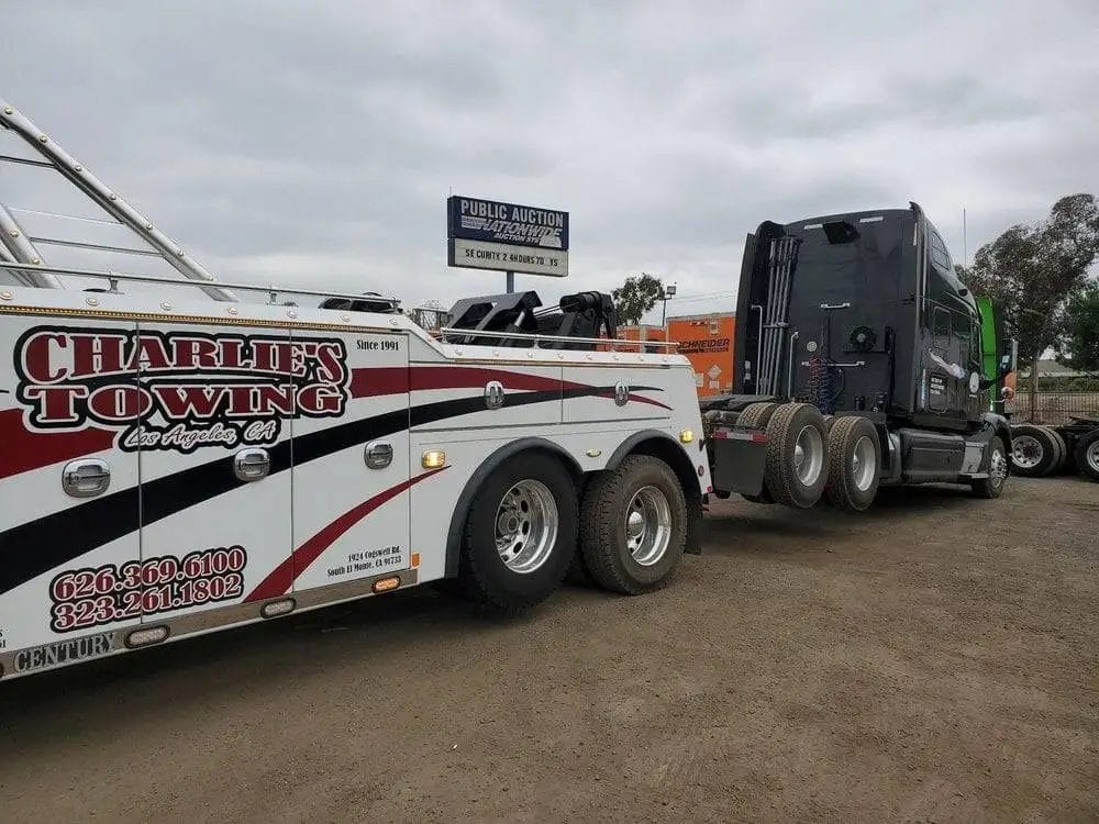 Charlies 24hr Towing Heavy Duty 6