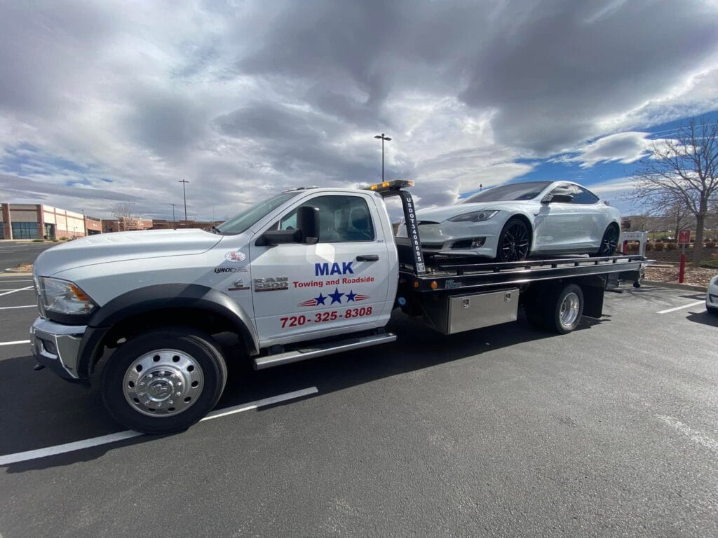 MAK Towing Roadside Service Tow Truck Aurora 4 1024x768