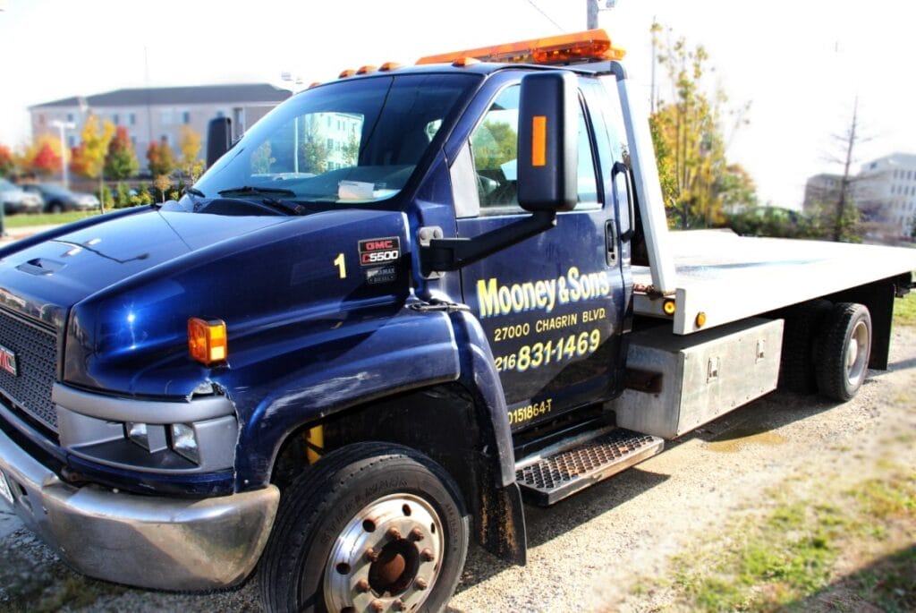 Mooneys Towing Auto Repair 1 1024x685