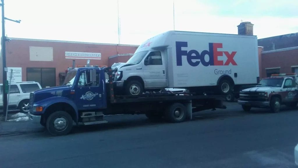 Towing a Fedex Box Truck 1024x576