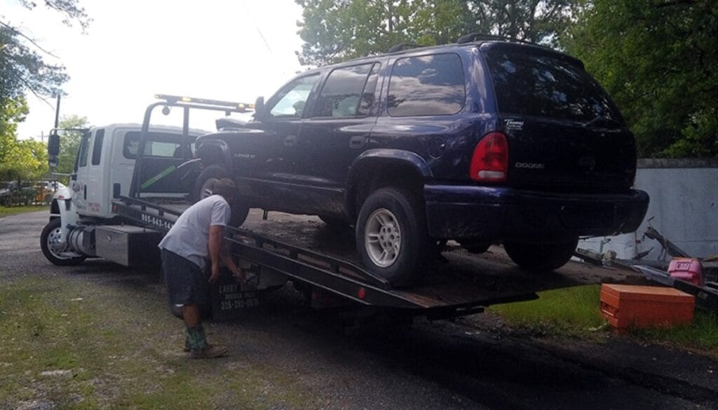 Eddies Wrecker Service 24 Hour Towing 2 1024x585