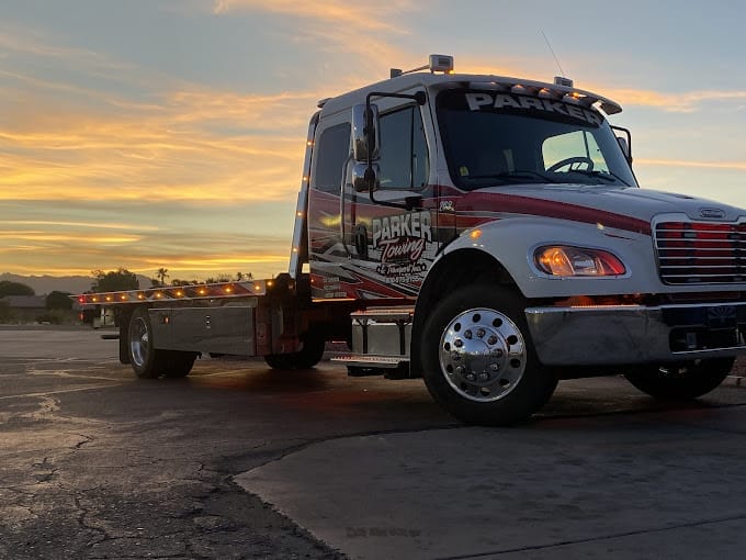 Parker Towing HEAVY DUTY TOW TRUCK 2