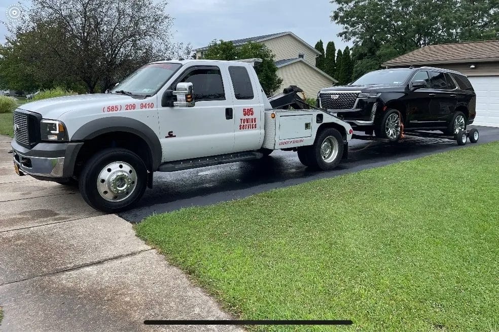 5 8 5 Towing Service Inc. 4